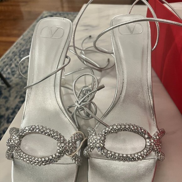 Valentino Chain Sandals - Picture 2 of 4